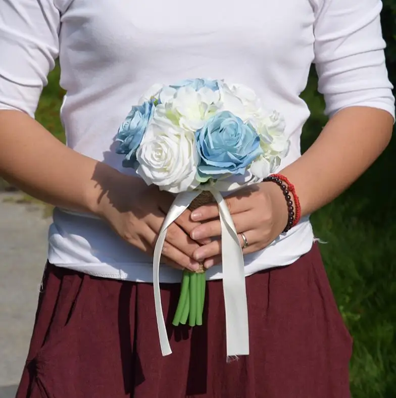Маленький размер подружки невесты букет свадебных цветов для цветочных девочек держатель для букетов Bruiloft Красные Белые розы Брошь с