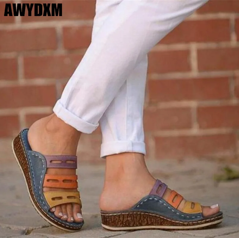 

Summer Women slippers Fashion Three color stitching color Casual Low Wedge Heel slipper Beach Open toe sandals woman shoes S205