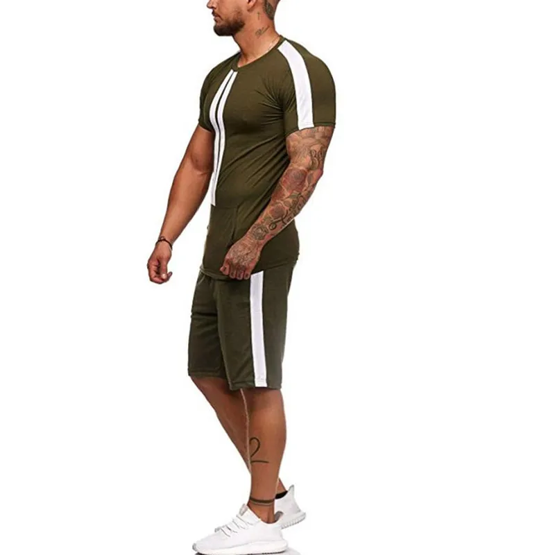 

Summer men's jogging suit with short sleeves, T-shirt and shorts