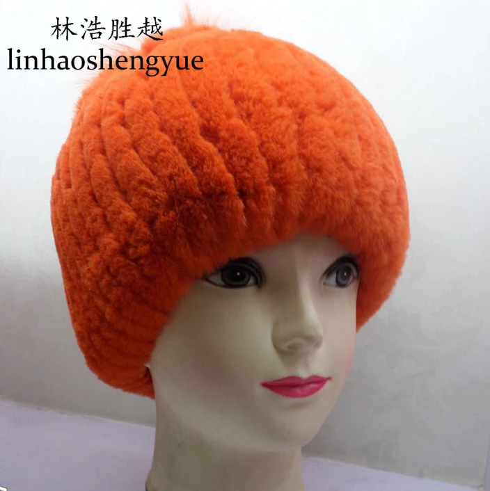 

Linhaoshengyue The orange fur rabbit hats with flowers.