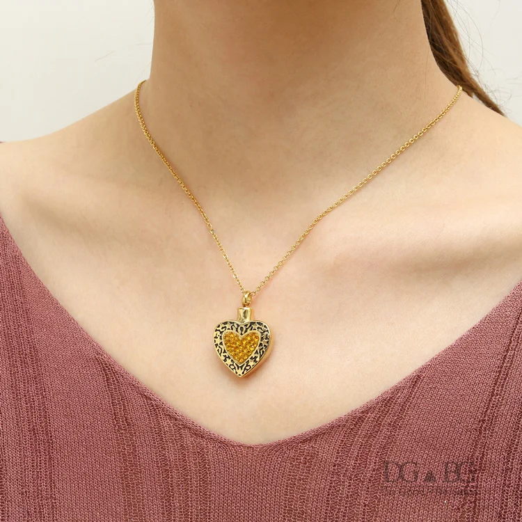 Heart Shaped Necklace Urn Openable Locket Cat Dog Ashes Caskets Pet Cremation Memorial Pendant Keepsake Zircon Jewelry Necklace