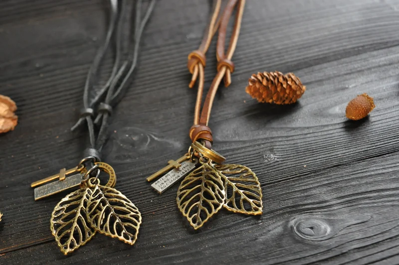 NIUYITID Vintage Hollow Leave Pendant & Necklace Men's Genuine Leather Rope Charm Male Jewelry Friendship Gifts For Women (9)