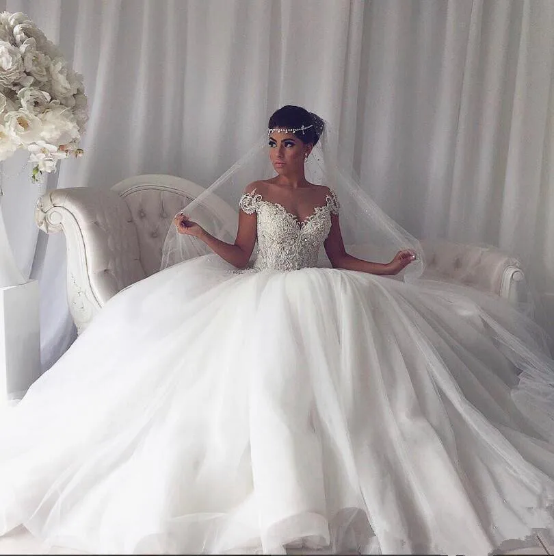 fashion-sparkly-crystal-beads-princess-new-ball-gown-wedding-dress-short-sleeve-custom-made-bridal-lace-tulle-high-quality-transparent (1)_副本