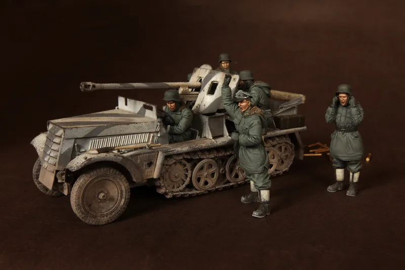 

1/35 Resin Figure Model Kit Unassambled Unpainted//966(NO CAR 5 figures with box)