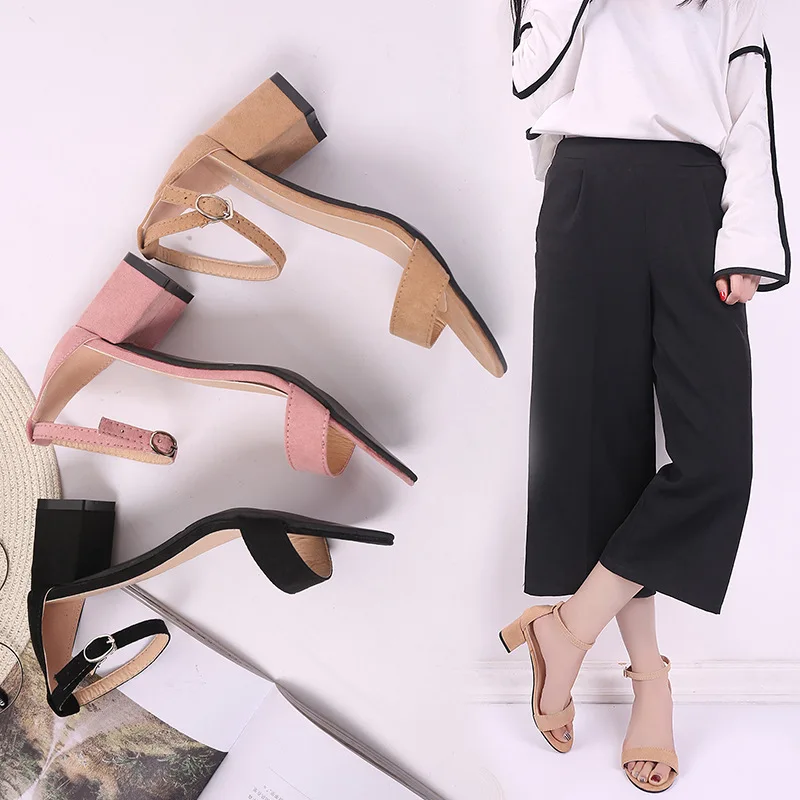 

2018 summer new Korean version with sandals suede shallow mouth women's shoes open toe word buckle women's shoes.