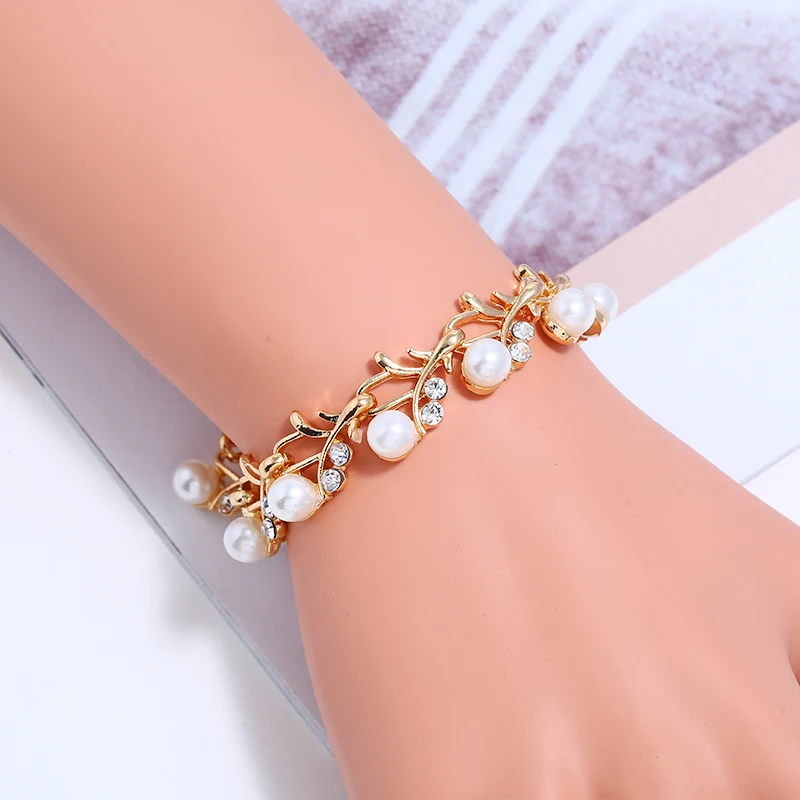 

Fashion Luxury Exquisite Bride Bracelet Bangle Weave Rhinestone Faux Pearl Cutout Carved Metal Leaf Ornament Bangle Jewelry