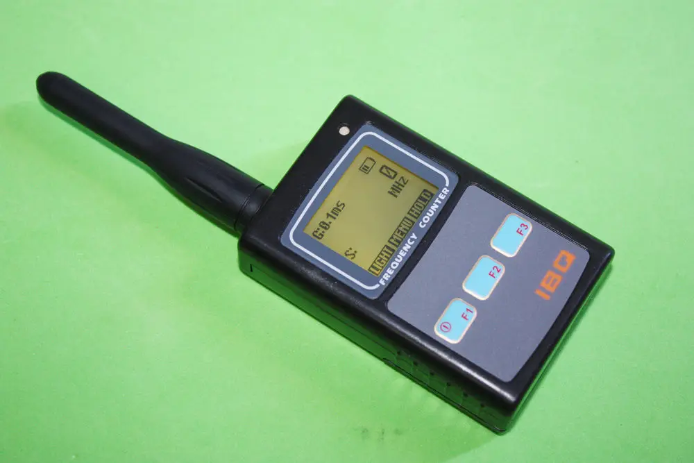 Free shipping Hot Sale!! Mini Wireless Portable Handheld Frequency Counter 10Hz 2.6GHz IBQ102