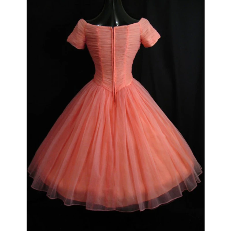 

2018 Coral Homecoming Dresses Short Sleeve Zipper Back Party Dresses V-Neck Above Knee Mini Homecoming Cocktail Dresses