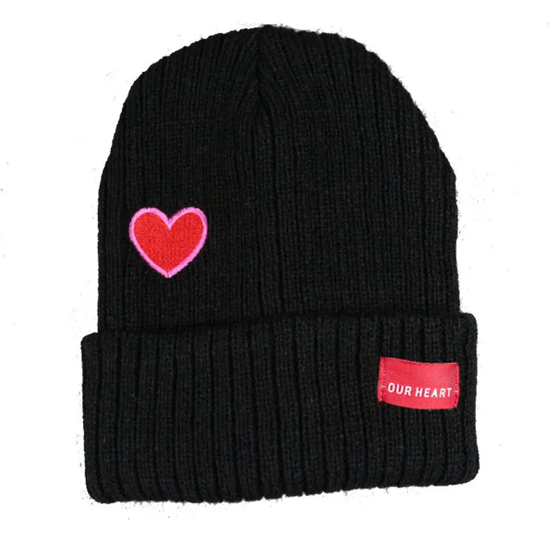 

Women's heart emoji knit beanie striped hats black red lt.pink