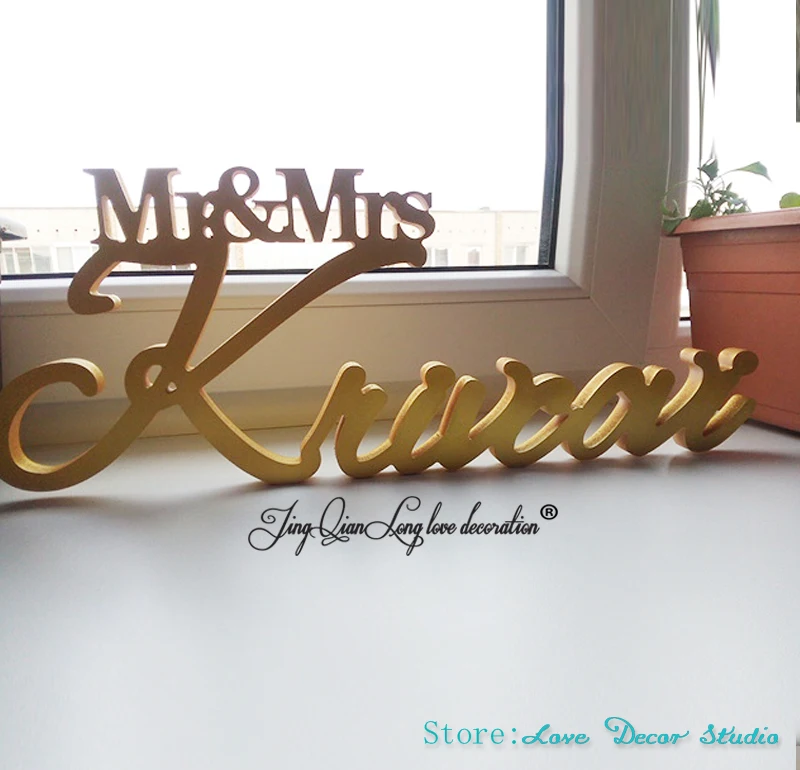 

Name sign personalized. Personalized sign Mr & Mrs wedding signs, last name sign