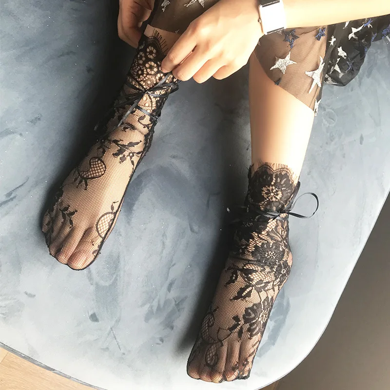 2Pairs Sexy Retro Lace Mesh Women Girls Socks Summer Fashion Ladies Ankle Short Socks Female Ultrathin Socks Casual Transparent