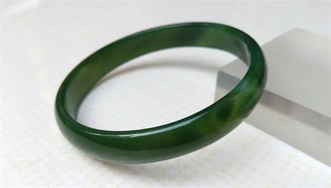 

Free Shipping NEW 100% NATURAL GREEN CHALCEDONY BRACELET 70MM