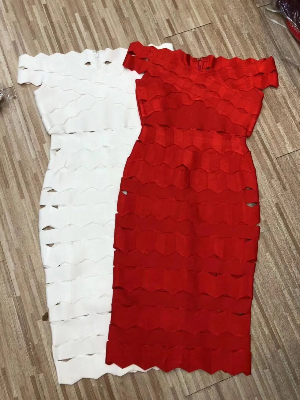 

2019 New Color Arrival Must Have Red White Bodycon Slim Midi Length Celebrity Party Women Bandage Dress Vestidos