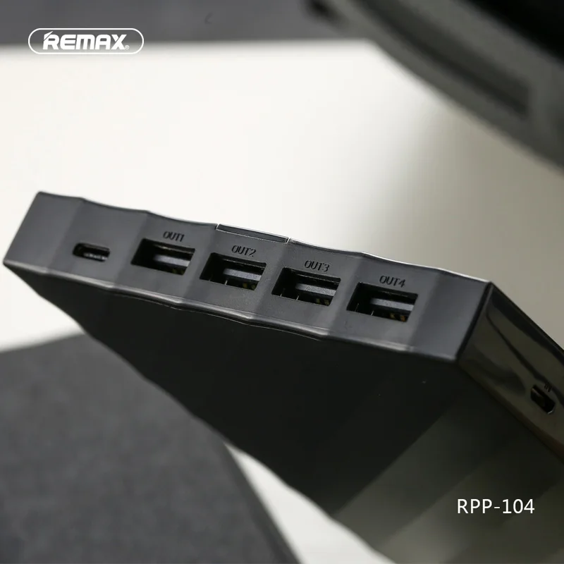 

Remax Real 20000mAh Power Bank 4 USB Output High Capacity Power Bank 20000 MAh External Battery For Iphone Samsung Battery Bank