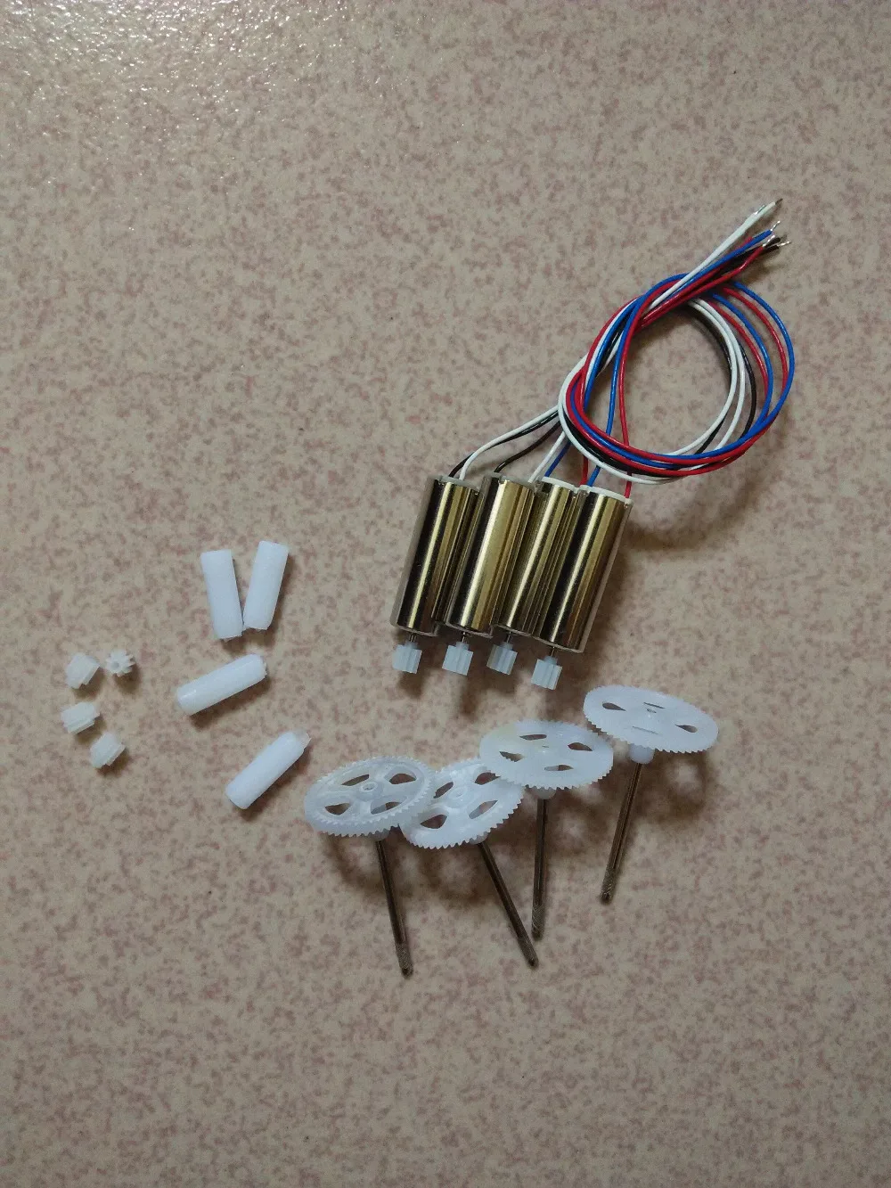 

Детали для квадрокоптера SYMA X5c RC 2 CW + 2 CCW моторная Шестерня + Детали шестерни