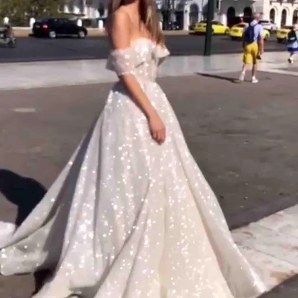 2019 Sparkly Sequined Tulle Arabic Wedding Dresses Glitter Glued Lace Off the Shoulder A Line Puffy Brides Engagement Look Chapel Train Gown