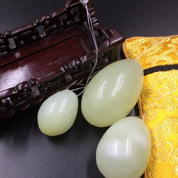 

3PCS Natural Jade Yoni Eggs For Kegel Exercise Pelvic Floor Muscles Vaginal Exercise Ben Wa Ball Massage Health Care 2017