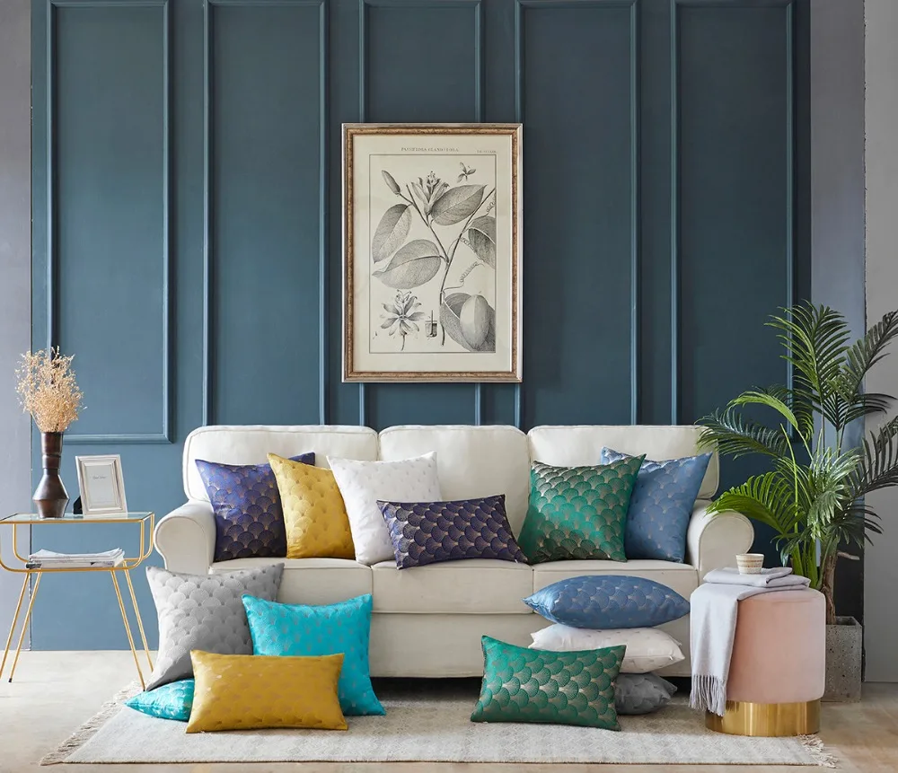 white throw pillows for couch