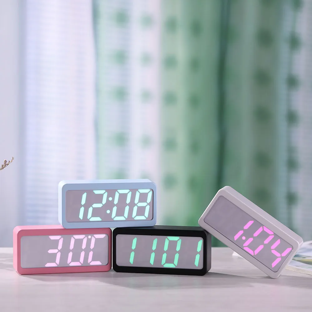 USB будильник цифровой с индикацией времени/температуры/даты 3 уровня