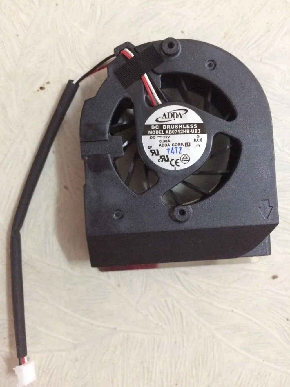 

New original ADDA AB0712HB-UB3 12V 0.30A 3 wire double ball notebook CPU fan