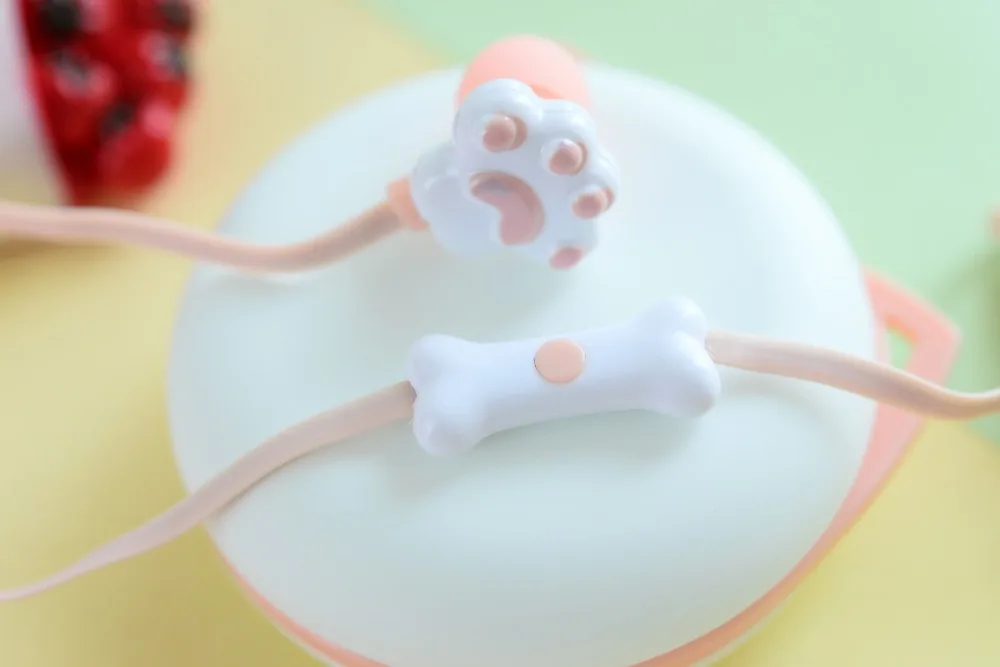 Chiclits 3.5mm in-ear Earphone Cartoon Cat Paw Headphone With Microphone Pack Boxes  for iPhone Samsung Android (11)