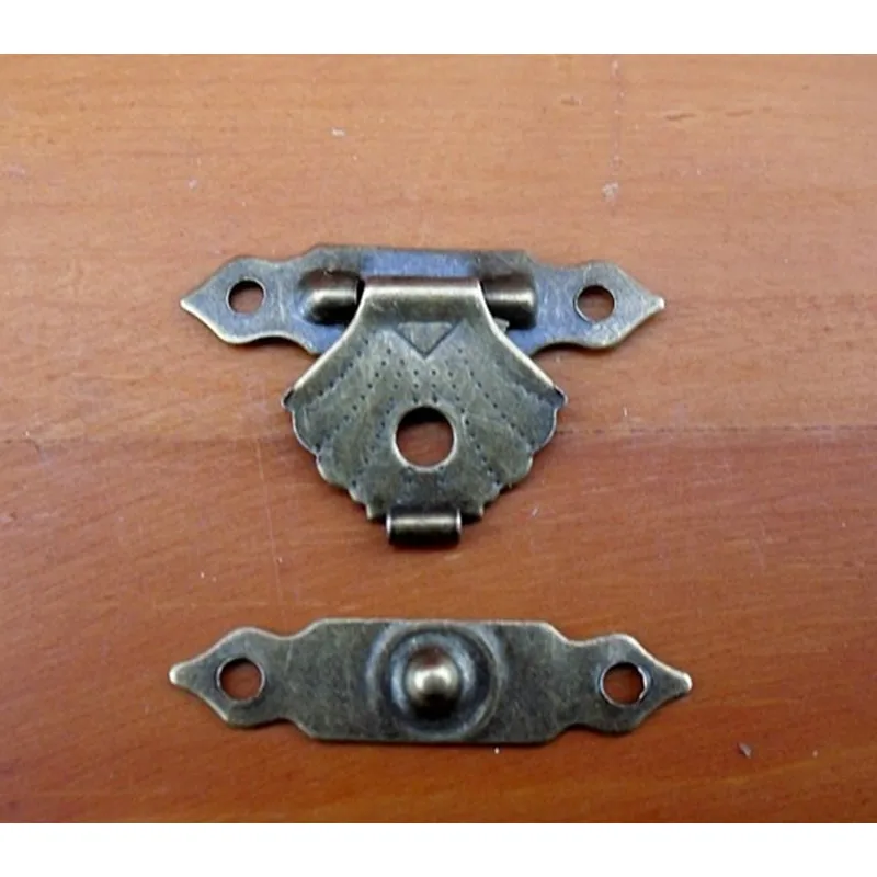 Antique-Metal-Jewelry-Box-Padlock-Hasp-Locked-Bronze-Flower-Wooden-Wine-Gift-Box-Handbag-Buckle-Hardware