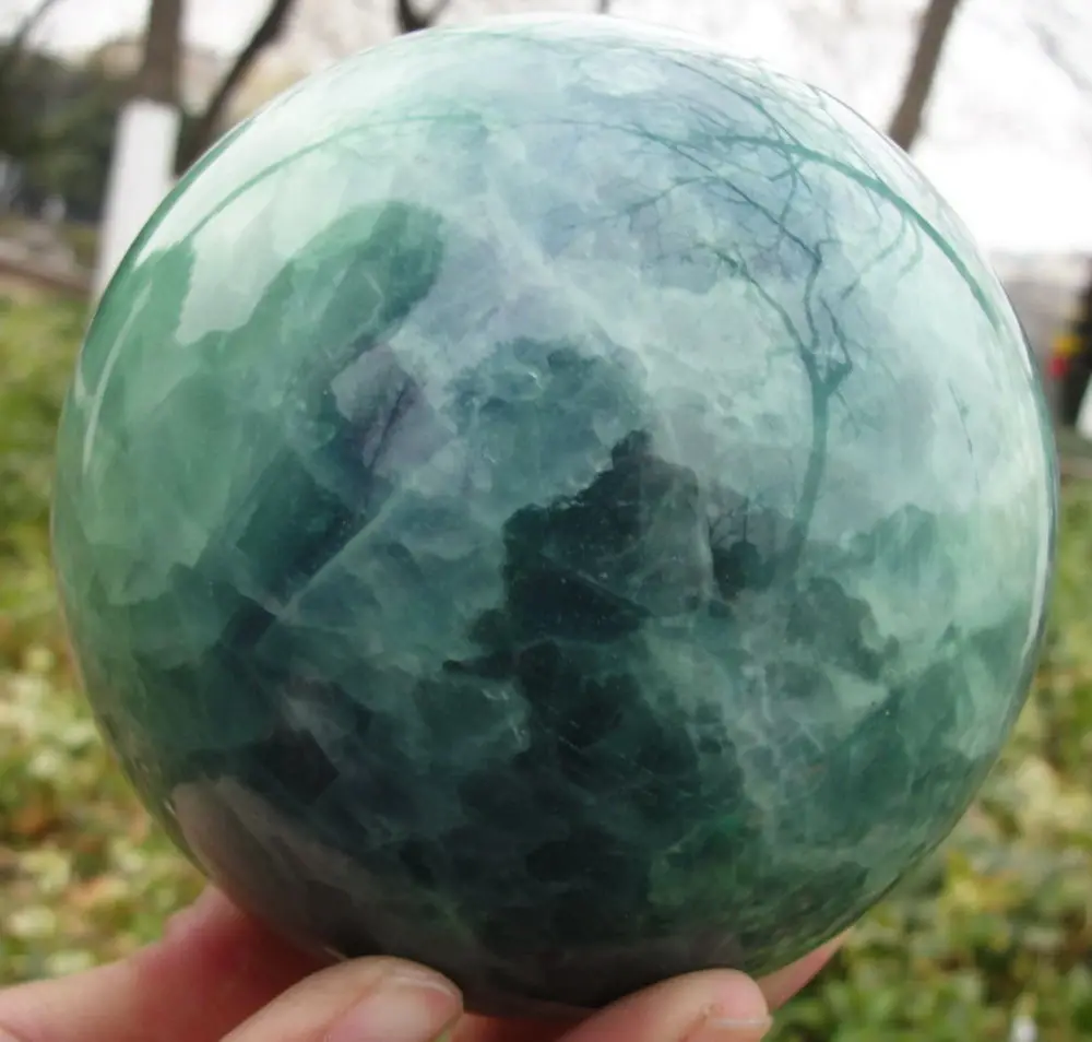 

6CM Glow In The Dark Natural Green Fluorite Crystal Healing Ball + Stand !!