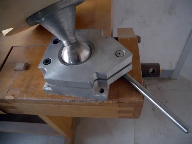 

High grade Violin making Tool 4/4 Rotating trestle