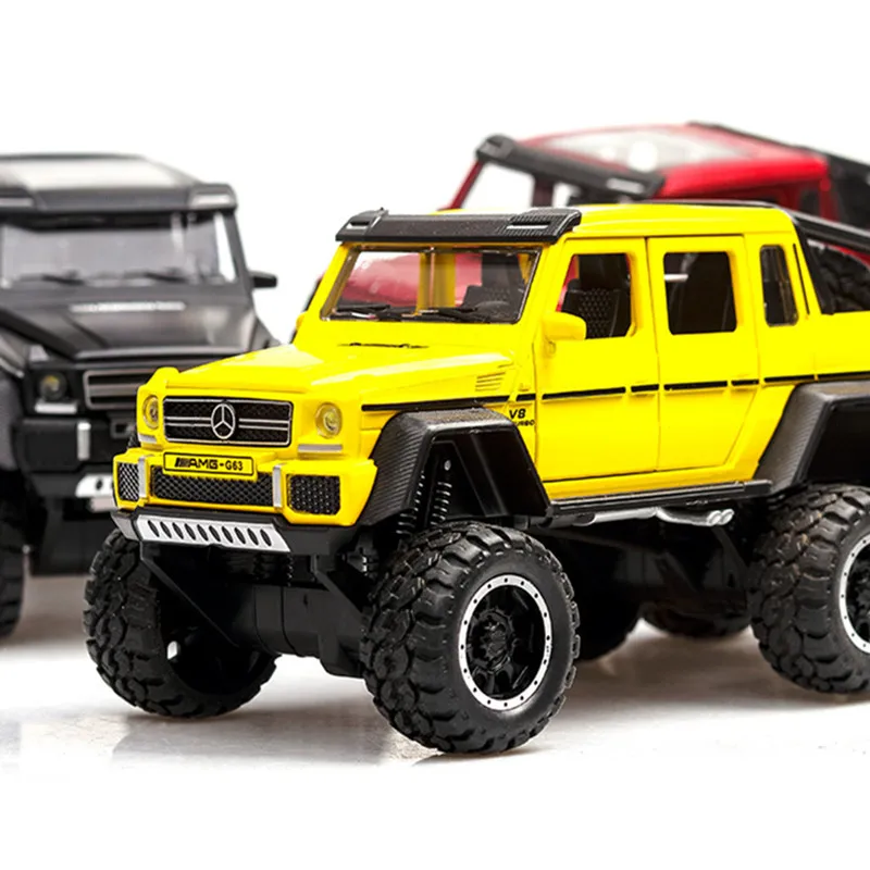 

High Simulation G63 6x6 Off-road Car Diecast 1:32 AMG Model BRABUS Car with Light Music Car Toy for Kids Adults Collection Gifts