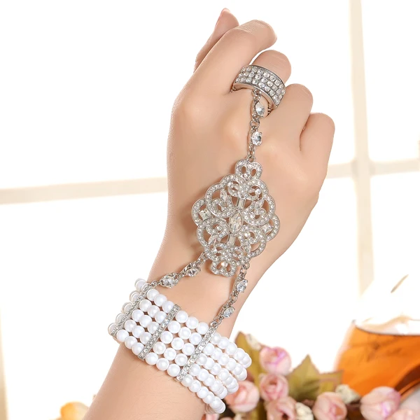 

9 Kinds Design Optional Pearl Elastic Bracelet Crystal Rhinestone Hand Chain Cuff Wrist Bangle Factory Sale Women Jewelry