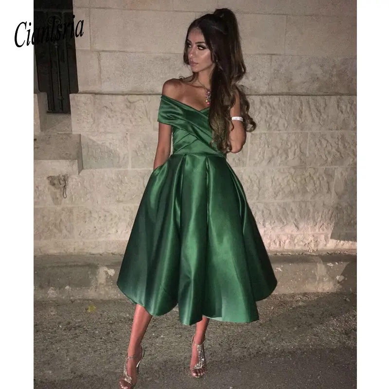 

2019 Tea-Length Satin Off the Shoulder Homecoming Dress with Pockets