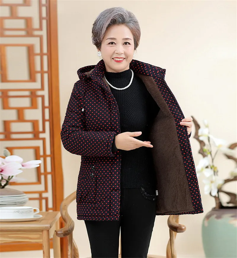 Jaqueta de Algodão de Meia Reunindo Idade Feminina Inverno Parkas Encapuçado Engrossar Manter Quente Jaquetas Tamanho Grande 5xl Feminino Curto 13 Moda Feminina