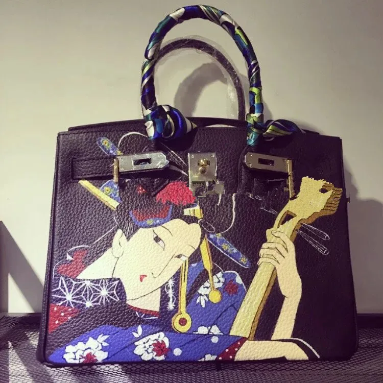 

2016Designer Fashion Cartoon Printed Black Japanese Art Female Graffiti Handbag Women Genuine Leather Gold Hardware Platinum Bag
