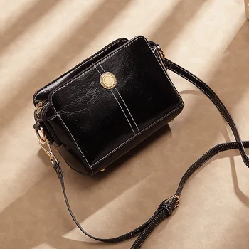 

Luxury Brand Women Rivet Shoulder Bag Genuine Leather Handbags Totes Famous Designer Women Bag Shoulder Bag Cross Handbag T88
