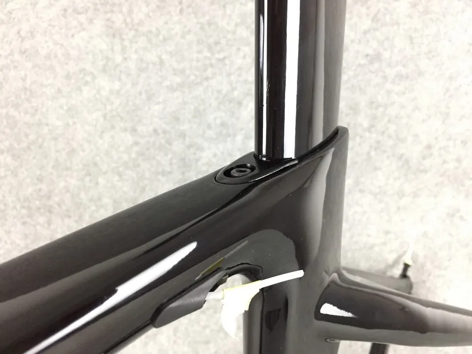 Clearance 2018 CARROWTER A1 carbon road bike frame aero road full carbon fiber bicycle frameset Internal Cable Routing UD glossy BB68 11