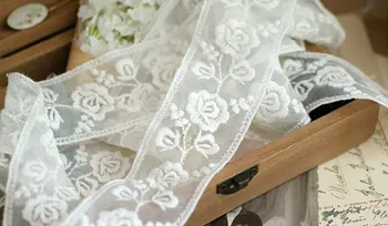 

Retro White Cotton Embroidery Rose Lace Trim On Mesh Cloth Excipients 4.9cm Wide 5 Yards