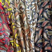 Шелковая атласная ткань квалифицированная Блестящая Глянцевая Этническая Пейсли ткань полиэстер креп падение для платья блузки