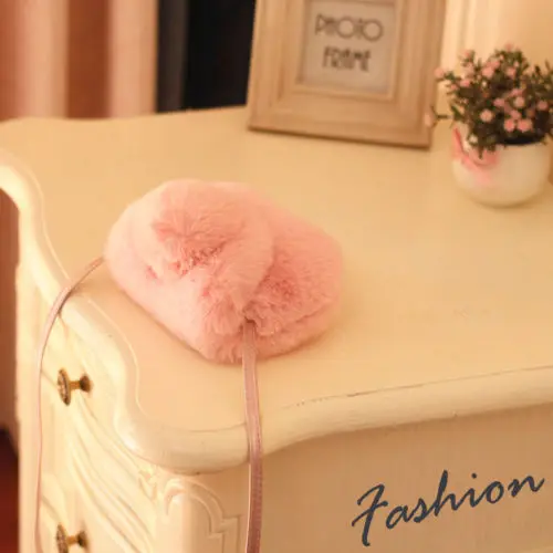 2018 Brand New Girl Lovely Bag Princess Venonat Soft Ball Pretty Shoulder Crossbody Bag For Childs Furry Ball Purses Kids Gifts