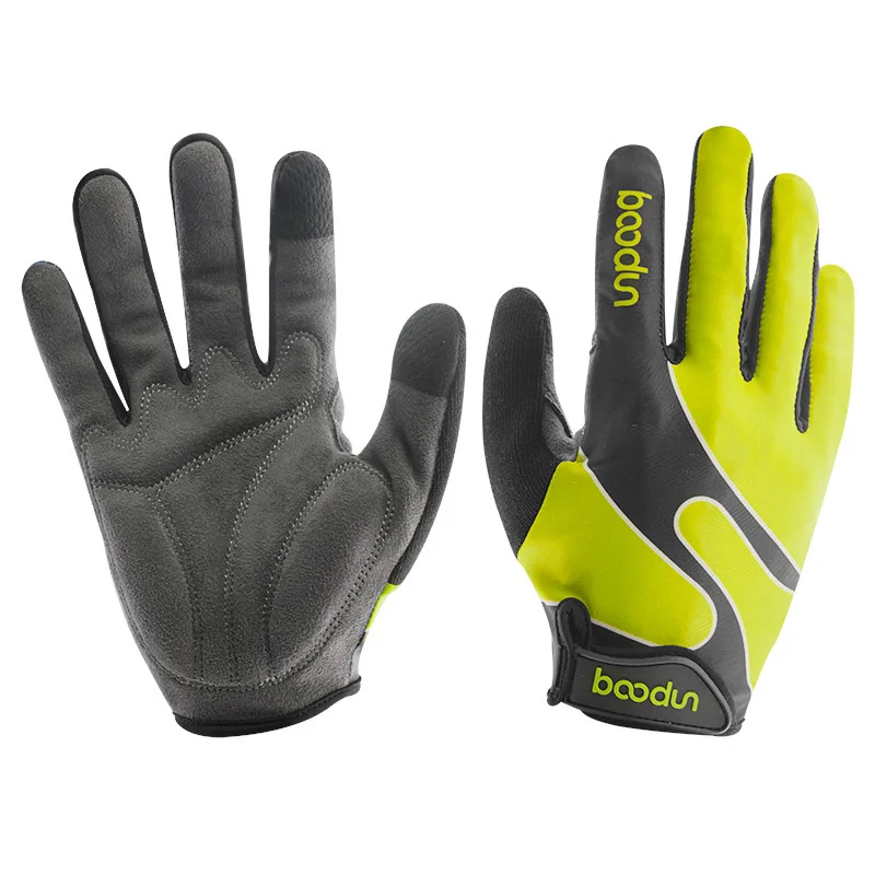 3686471444_736790733