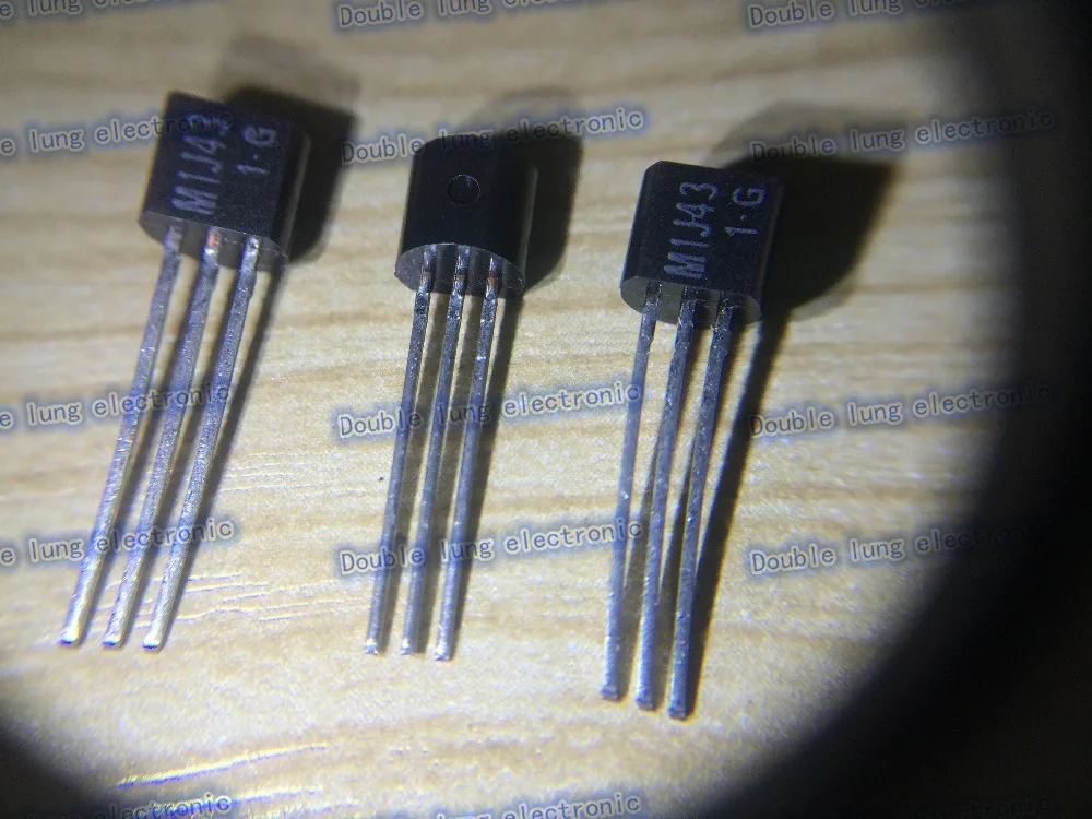 100 шт./лот оригинальный SM1J43 M1J43 MIJ43 TO92 600 в 1A TRIAC управление питанием переменного