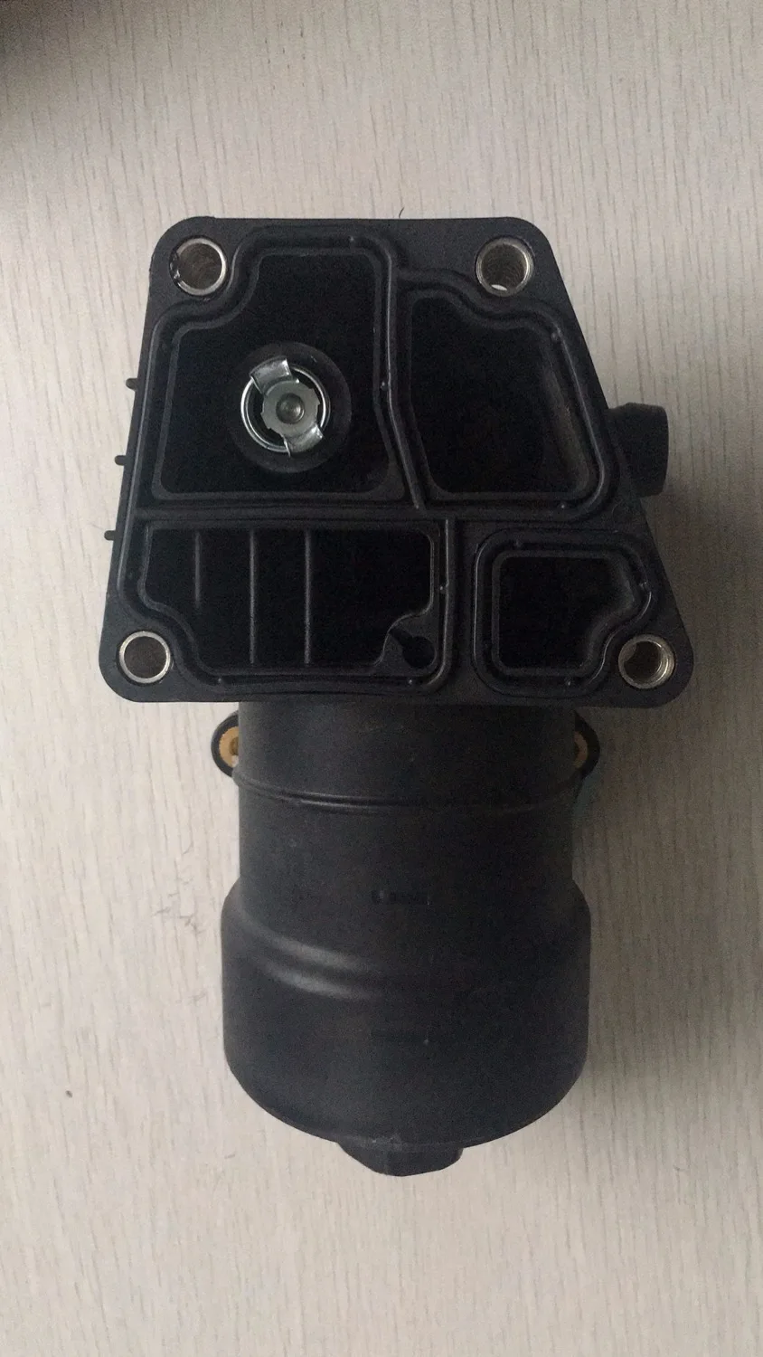 Oil filter housing OE: 03L115389H with filter and gasket for A3 Q3 Q5 Golf