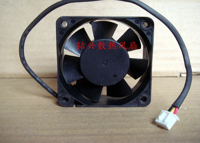 

FD126025EB Высокоточный 60*60*25 6 см 12 В 0.42A двухшариковый вентилятор с тремя проводами