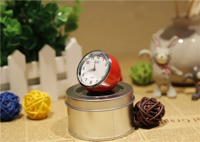 Ретро модные изысканные мини-настольные часы многоцветные на выбор круглые настольные металлические часы с иглой настольные часы 4 см