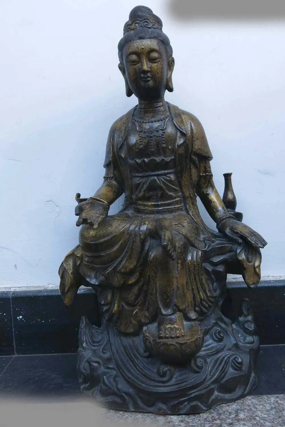 

24' China bronze gild carved finely Buddism godness Guanyin net bottle Statue