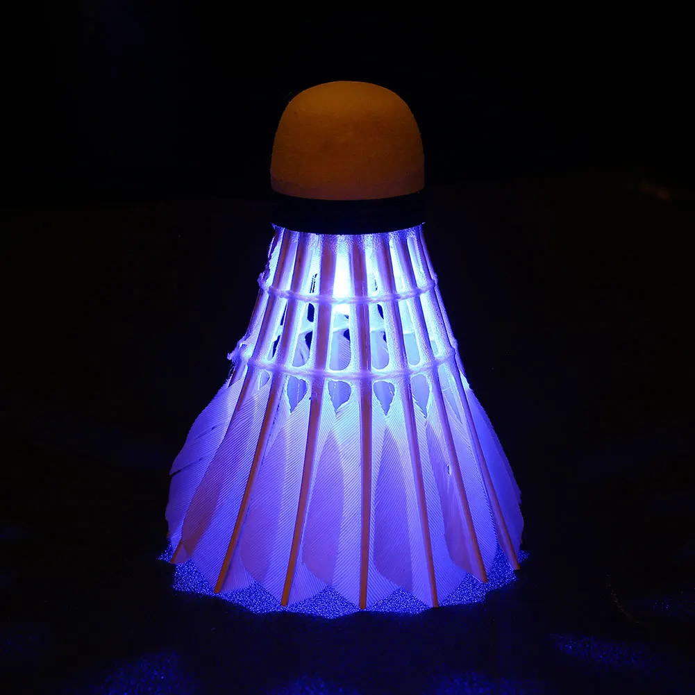 4 шт. светодиодный фонарь для бадминтона для занятий спортом на открытом воздухе темно-светящийся Волан 4 цвета