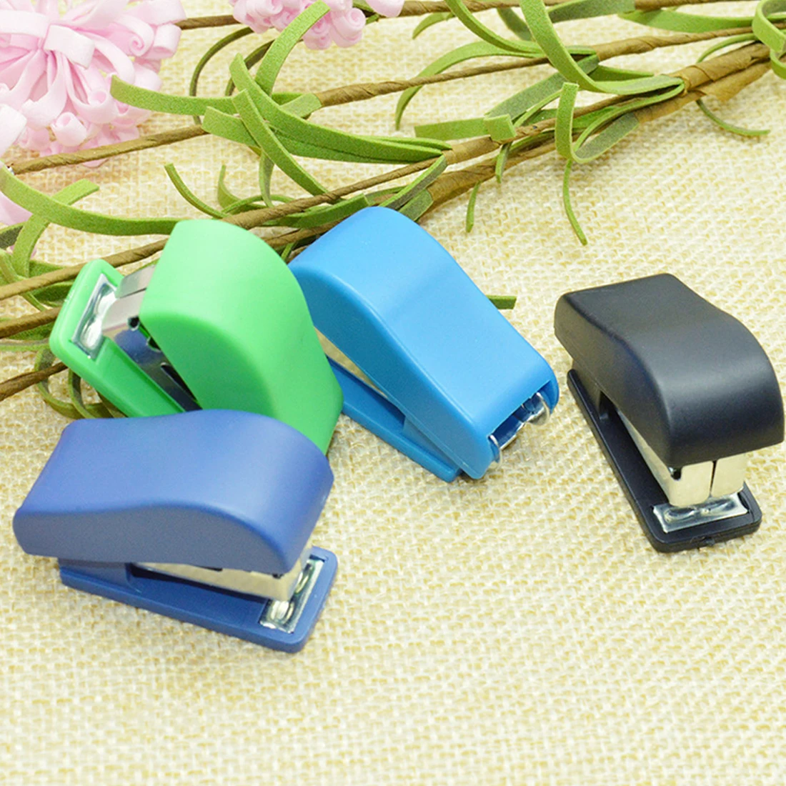 

FangNymph Mini Small Stapler Staple Stapling Grampeador Useful Stationery Office Accessories School Supplies Student Gift