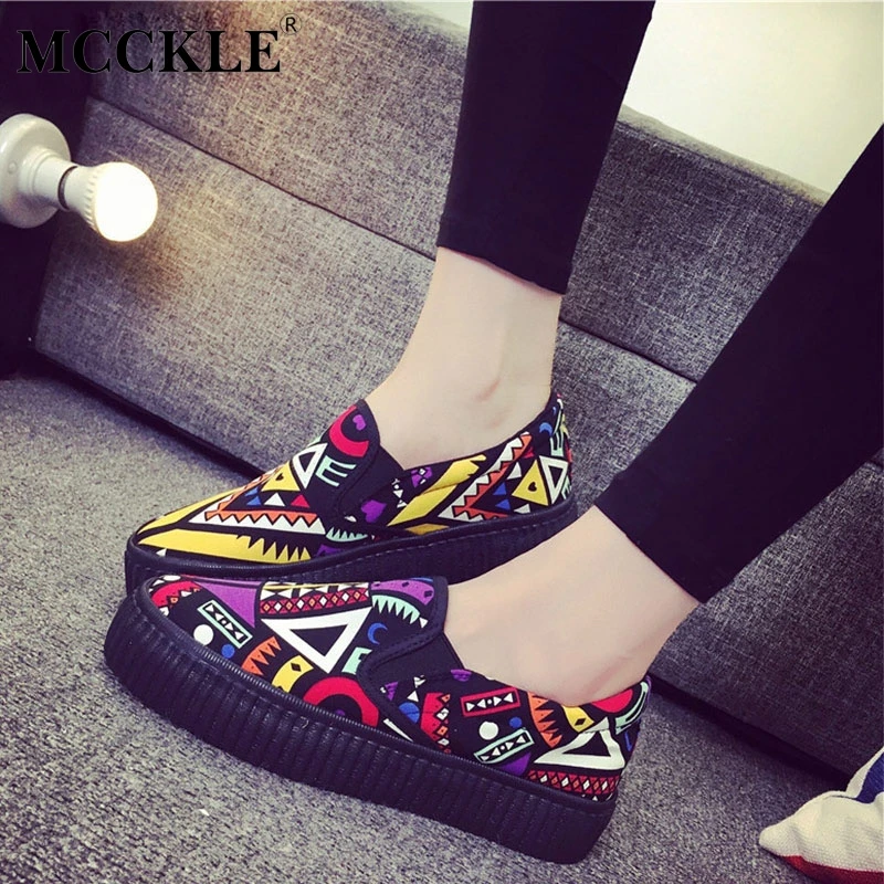 

MCCKLE Flat Platform Graffiti Women Loafers Autumn Slip On Canvas Shallow Ladies Shoes 2018 New Fashion Casual Student Footwear