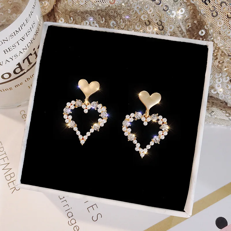 

2019 New Fashion Net Red Pearl Earrings In Elegant Small Fresh Simple Korean Temperament Personality Love Earrings For Women