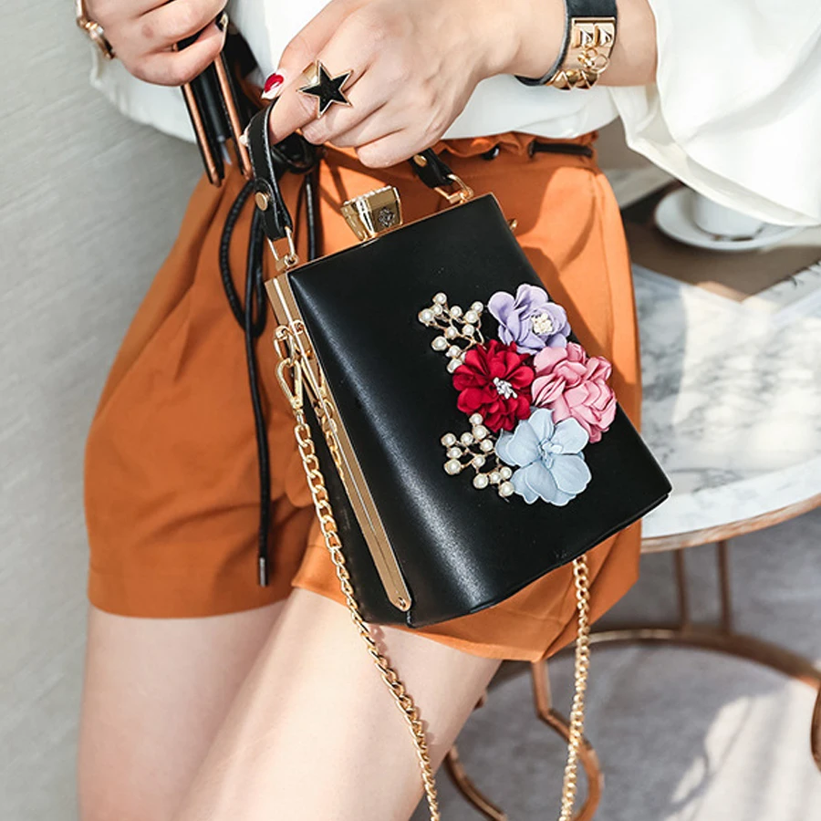 الأزياء 3D الزهور سلسلة نسائية حقائب السيدات أنيقة الأزهار Falp حقيبة ساع Crossbody أكياس الإناث عارضة حقائب 2018 جديد