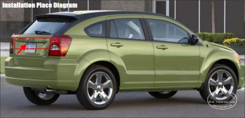 Dodge-Caliber-back-license-plate-lamp